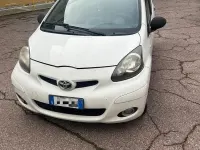 Usata Toyota Aygo 68 CV (50 kW) 2011 Bianco Utilitaria