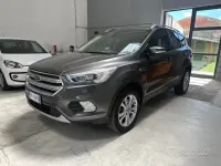 Usata Ford Kuga S 120 CV (88 kW) 2017 Grigio SUV