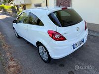 Usata Opel Corsa 85 CV (62 kW) 2015 Bianco Utilitaria