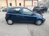 Usata Toyota Yaris Sol 67 CV (49 kW) 2003 Blu Utilitaria