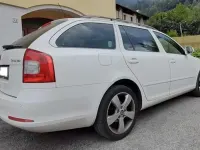 Usata Skoda Octavia Ambition 105 CV (77 kW) 2011 Bianco Station wagon