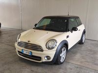 Usata Mini Cooper D 110 CV (80 kW) 2009 Beige Utilitaria