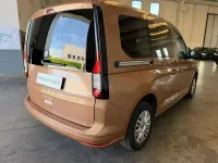 Usata VW Caddy 102 CV (75 kW) 2023 Bronzo metallizzato Monovolume