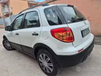 Usata Fiat Sedici 120 CV (88 kW) 2010 Bianco SUV