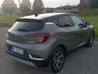 Usata Renault Captur 100 CV (73 kW) 2023 Grigio SUV