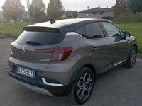Usata Renault Captur 101 CV (74 kW) 2023 Grigio SUV