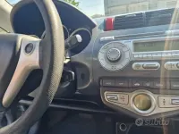 Usata Honda Jazz 83 CV (61 kW) 2006 Grigio Utilitaria