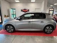 Usata Peugeot 208 Allure 101 CV (74 kW) 2020 Grigio Utilitaria