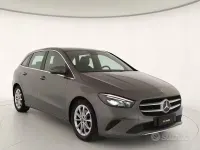 Usata Mercedes B180 136 CV (100 kW) 2020 Grigio Utilitaria