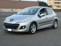 Usata Peugeot 207 73 CV (53 kW) 2010 Argento Berlina