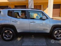 Usata Jeep Renegade Longitude 140 CV (102 kW) 2016 Grigio SUV