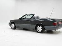 Usata Mercedes E220 150 CV (110 kW) 1994 Altri Cabrio