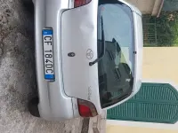 Usata Toyota Yaris 65 CV (47 kW) 2003 Grigio Berlina
