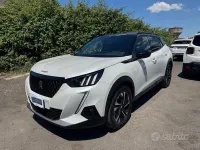 Usata Peugeot 2008 GT 131 CV (96 kW) 2021 Bianco SUV