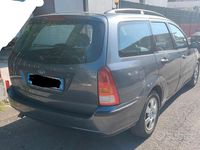 Usata Ford Focus 116 CV (85 kW) 2002 Grigio Station wagon
