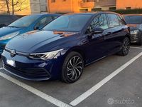 Usata VW Golf VIII 150 CV (110 kW) 2020 Blu Utilitaria