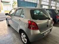 usata Toyota Yaris 1.0 Vuoi vendere ala tua auto? contattaci! 0245493353