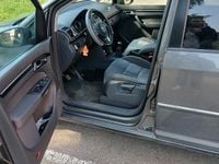 Usata VW Touran 2012 Grigio Monovolume