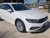 Usata VW Passat Business 122 CV (89 kW) 2021 Bianco Station wagon
