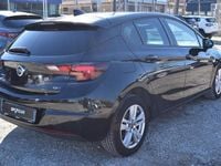 Käytetty Opel Astra Business 110 HP (80 kW) 2017 Musta Sedan