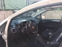 Usata Fiat Grande Punto 77 CV (56 kW) 2012 Bianco Utilitaria