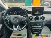Usata Mercedes GLA200 136 CV (100 kW) 2019 Argento SUV