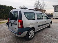 Usata Dacia Logan MCV Lauréate 70 CV (51 kW) 2007 Grigio Station wagon