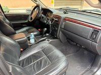 usata Jeep Grand Cherokee 2.7 crd Laredo auto