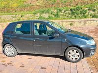Usata Fiat Punto 70 CV (51 kW) 2006 Nero Berlina