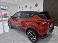 Usata Renault Captur 90 CV (66 kW) 2015 Rosso SUV