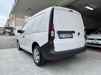 Usata VW Caddy 75 CV (55 kW) 2021 Bianco Monovolume