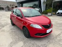 Usata Lancia Ypsilon Gold 69 CV (50 kW) 2018 Rosso Utilitaria