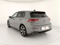 Usata VW Golf VIII R-line 150 CV (110 kW) 2023 Moonstone grey Berlina