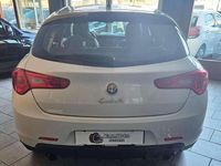 Usata Alfa Romeo Giulietta Distinctive 170 CV (125 kW) 2011 Bianco Utilitaria
