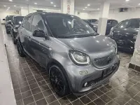 Usata Smart ForFour Passion 90 CV (66 kW) 2018 Grigio montagna metallizzato Utilitaria