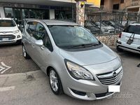 Usata Opel Meriva Design Edition 110 CV (80 kW) 2015 Grigio Monovolume