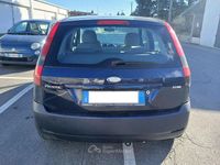 Usata Ford Fiesta 68 CV (50 kW) 2003 Blu Utilitaria