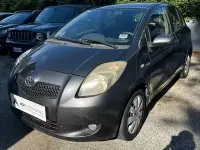 Usata Toyota Yaris 90 CV (66 kW) 2008 Grigio Utilitaria
