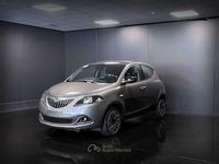 Usata Lancia Ypsilon Gold 69 CV (50 kW) 2022 Grigio scuro Utilitaria