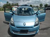Usata Renault Grand Scénic II 110 CV (80 kW) 2009 Blu Monovolume