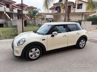 Usata Mini Cooper D 95 CV (69 kW) 2016 Beige Utilitaria