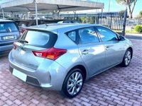 usata Toyota Auris Hybrid 5 porte Lounge usato