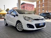 Usata Kia Rio 90 CV (66 kW) 2012 Bianco Berlina