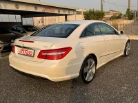 Usata Mercedes E220 AMG 170 CV (125 kW) 2012 Bianco Coupé