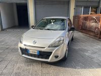 Usata Renault Clio II Dynamique 103 CV (75 kW) 2011 Grigio Berlina