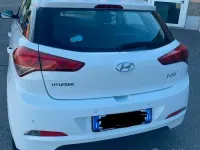 Usata Hyundai i20 Comfort 78 CV (57 kW) 2015 Bianco Berlina