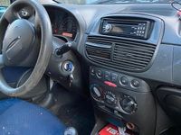 Usata Fiat Punto 2003 Utilitaria