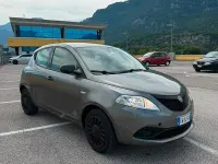 Usata Lancia Ypsilon 80 CV (58 kW) 2019 Grigio Utilitaria