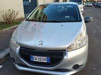 Usata Peugeot 208 Active 68 CV (50 kW) 2014 Utilitaria
