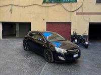 Usata Opel Astra 125 CV (91 kW) 2012 Berlina